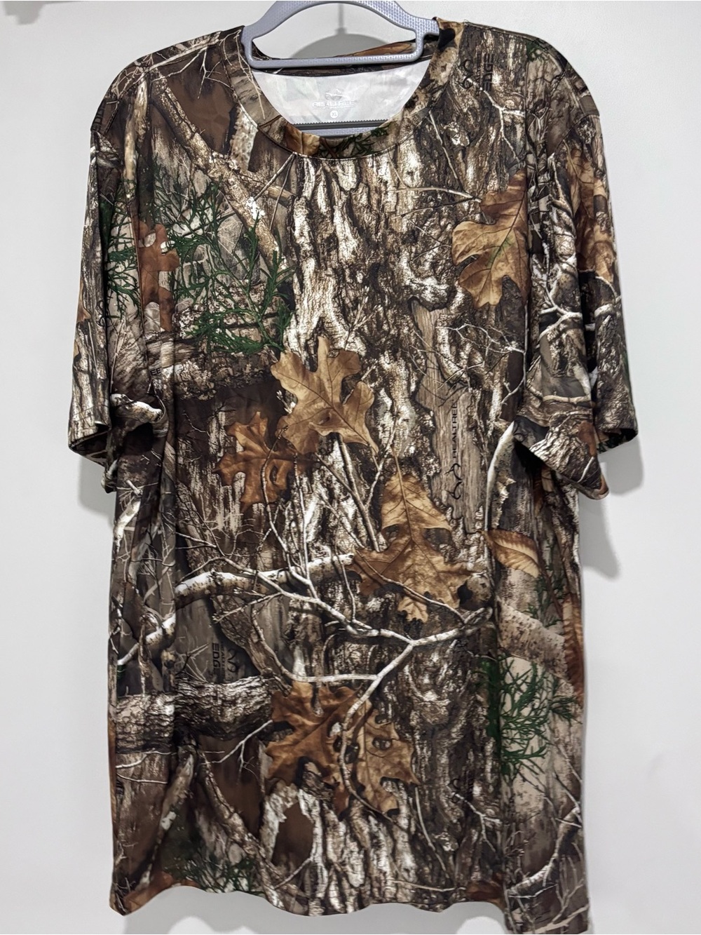 Realtree Men’s Camouflage Polyester Performance T-Shirt Size XL Short Sleeve